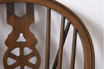 ヴィンテージ家具　【T様ご決済分】イギリスビンテージ　シックな雰囲気のホイールバックチェア(ウィンザーチェア、ダイニングチェア、ウインザーチェア)(1)