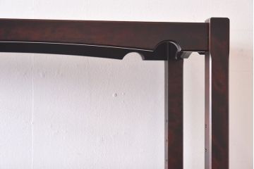 中古　北海道民芸家具　シックな雰囲気漂うHM156四方棚(飾り棚)(定価約30万円)(1)