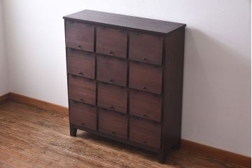 ラフジュ工房オリジナル　古材使用　4×3マス　丸い取っ手が愛らしいパタパタ扉付き収納棚(キャビネット、下駄箱、ロッカー)