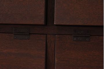 ラフジュ工房オリジナル　古材使用　4×3マス　丸い取っ手が愛らしいパタパタ扉付き収納棚(キャビネット、下駄箱、ロッカー)