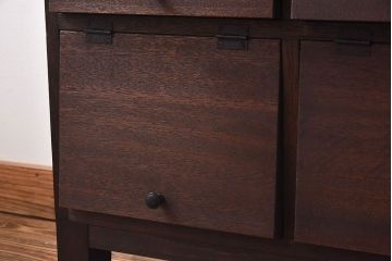 ラフジュ工房オリジナル　古材使用　4×3マス　丸い取っ手が愛らしいパタパタ扉付き収納棚(キャビネット、下駄箱、ロッカー)
