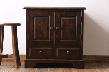 中古　北海道民芸家具　シンプルなデザインが魅力的なサイドチェスト(引き出し、キャビネット)