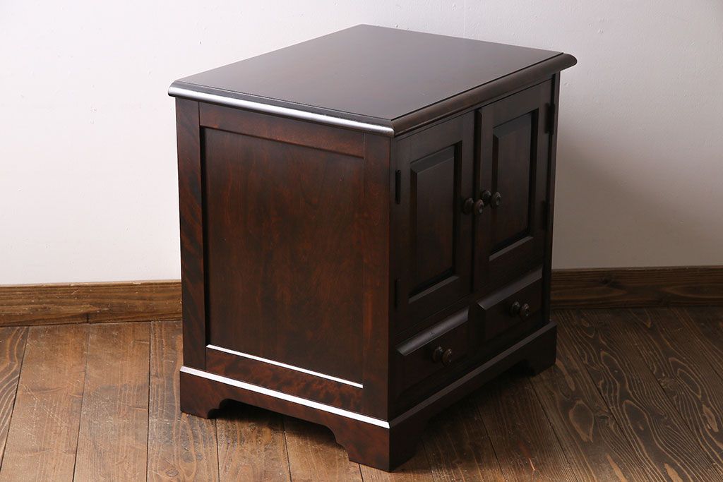 中古　北海道民芸家具　シンプルなデザインが魅力的なサイドチェスト(引き出し、キャビネット)