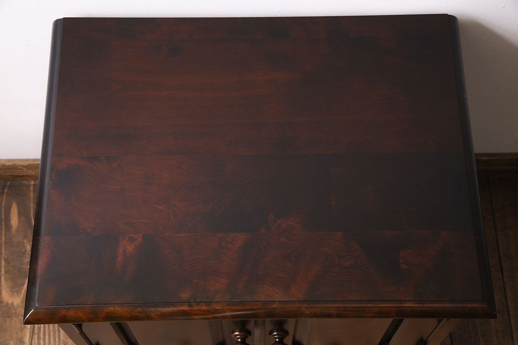 中古　北海道民芸家具　シンプルなデザインが魅力的なサイドチェスト(引き出し、キャビネット)