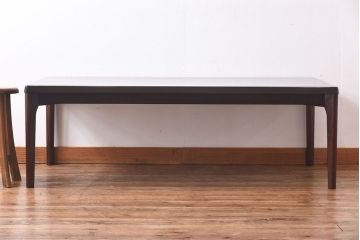 北欧家具　シンプルなデザインのセンターテーブル(ローテーブル)