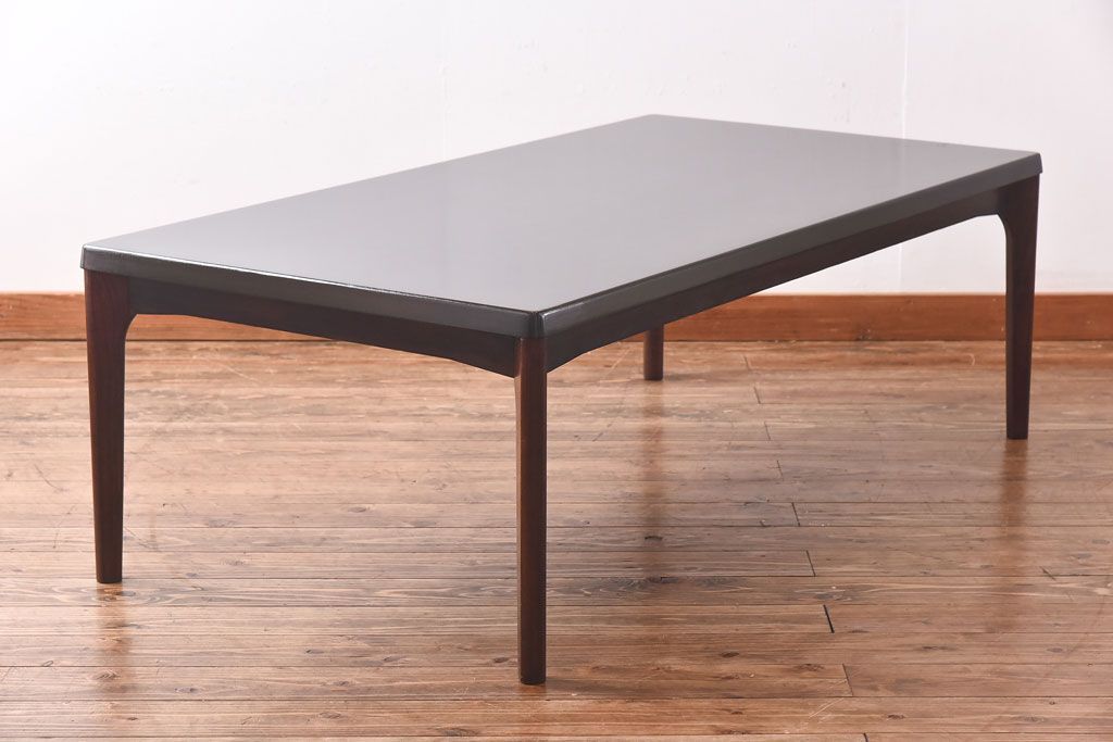 北欧家具　シンプルなデザインのセンターテーブル(ローテーブル)