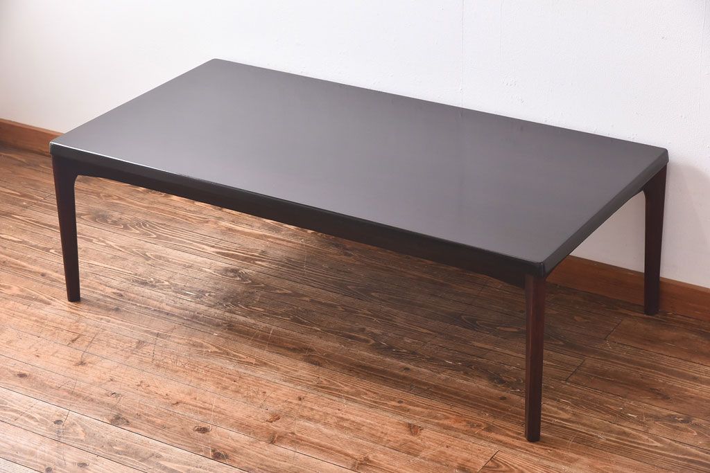 北欧家具　シンプルなデザインのセンターテーブル(ローテーブル)