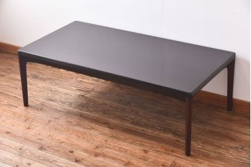 北欧家具　シンプルなデザインのセンターテーブル(ローテーブル)