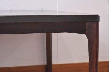 北欧家具　シンプルなデザインのセンターテーブル(ローテーブル)