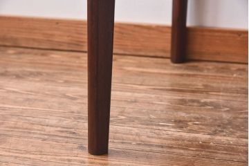 北欧家具　シンプルなデザインのセンターテーブル(ローテーブル)