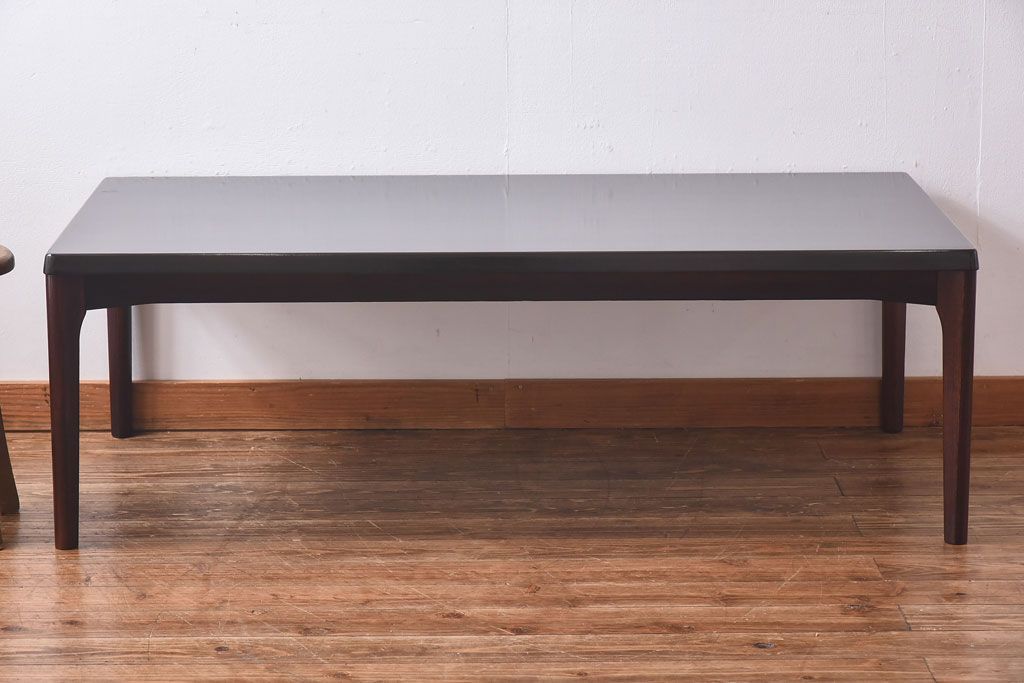 北欧家具　シンプルなデザインのセンターテーブル(ローテーブル)