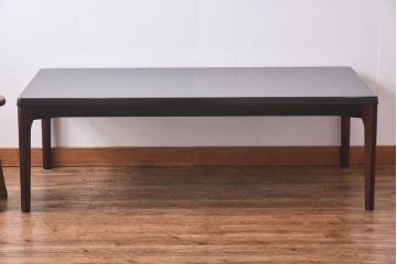 北欧家具　シンプルなデザインのセンターテーブル(ローテーブル)