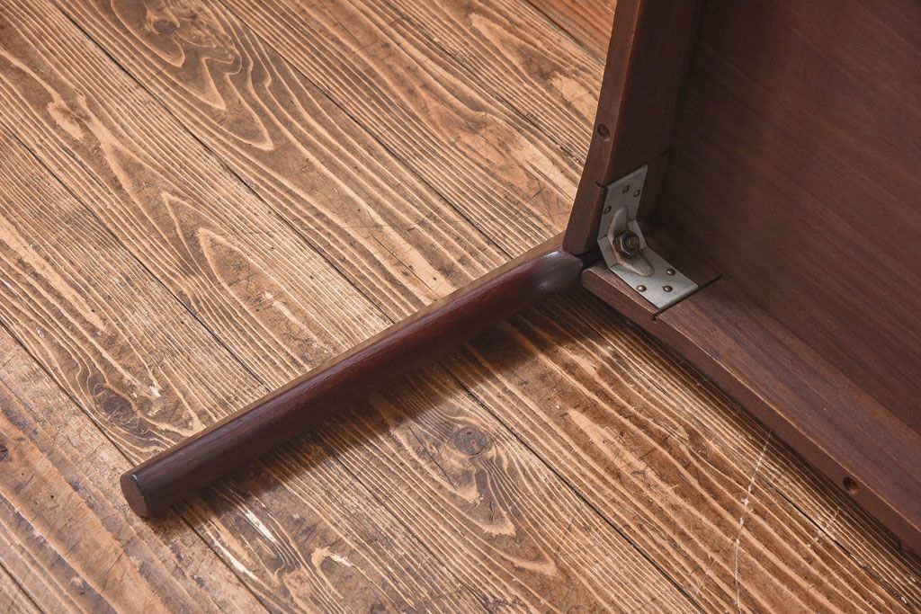 北欧家具　シンプルなデザインのセンターテーブル(ローテーブル)