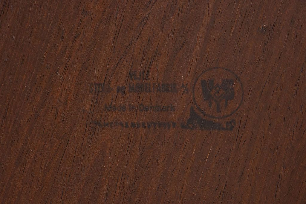 北欧家具　シンプルなデザインのセンターテーブル(ローテーブル)