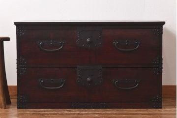 アンティーク家具　和製アンティーク　重厚感漂う上品な箪笥ローボード(チェスト)