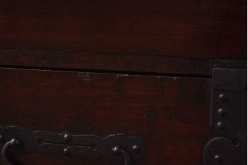 アンティーク家具　和製アンティーク　重厚感漂う上品な箪笥ローボード(チェスト)