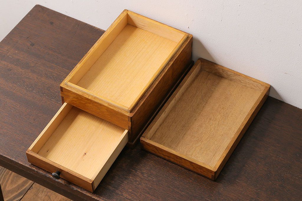 レトロ家具　昭和レトロ　ナラ材　蓋付きの収納部が個性的な小引き出し(収納箱)