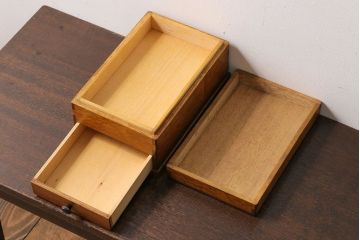 レトロ家具　昭和レトロ　ナラ材　蓋付きの収納部が個性的な小引き出し(収納箱)
