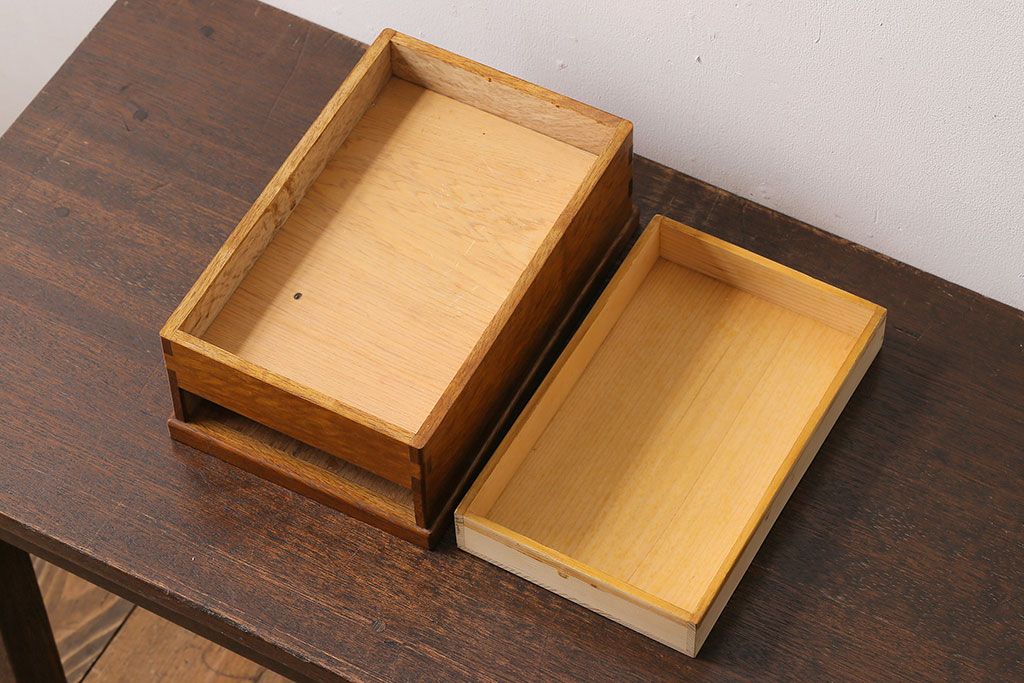 レトロ家具　昭和レトロ　ナラ材　蓋付きの収納部が個性的な小引き出し(収納箱)