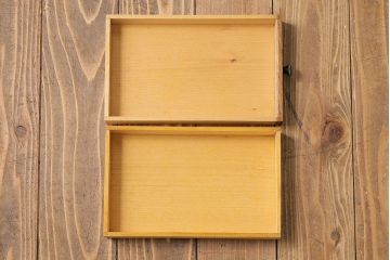 レトロ家具　昭和レトロ　ナラ材　蓋付きの収納部が個性的な小引き出し(収納箱)