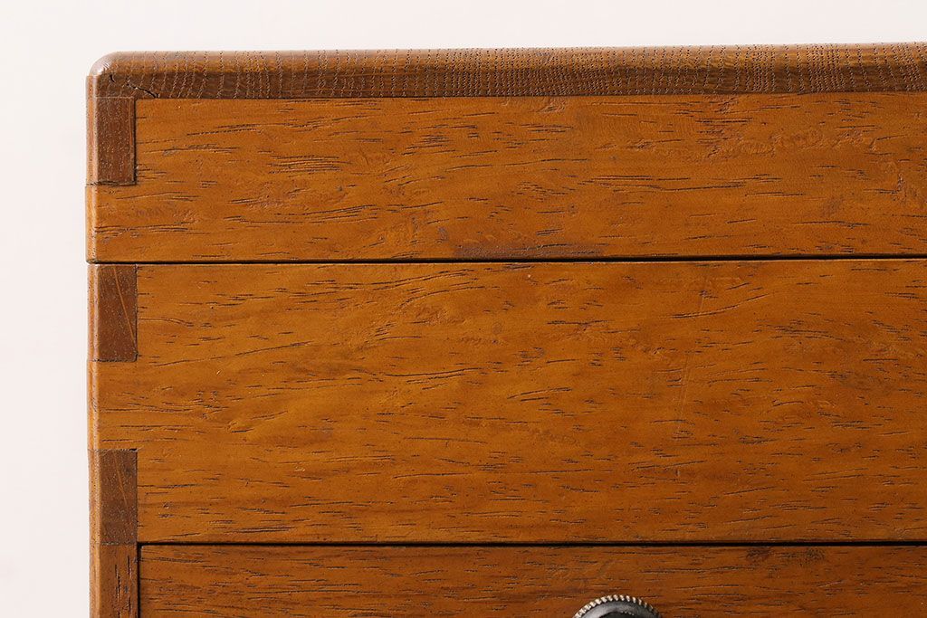 レトロ家具　昭和レトロ　ナラ材　蓋付きの収納部が個性的な小引き出し(収納箱)