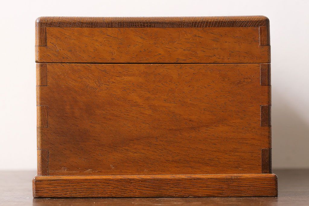 レトロ家具　昭和レトロ　ナラ材　蓋付きの収納部が個性的な小引き出し(収納箱)