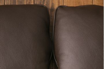 アンティーク雑貨　美品　arflex(アルフレックス)　A・SOFA 10　高級感漂う牛革のクッション(定価約4万円)2個セット