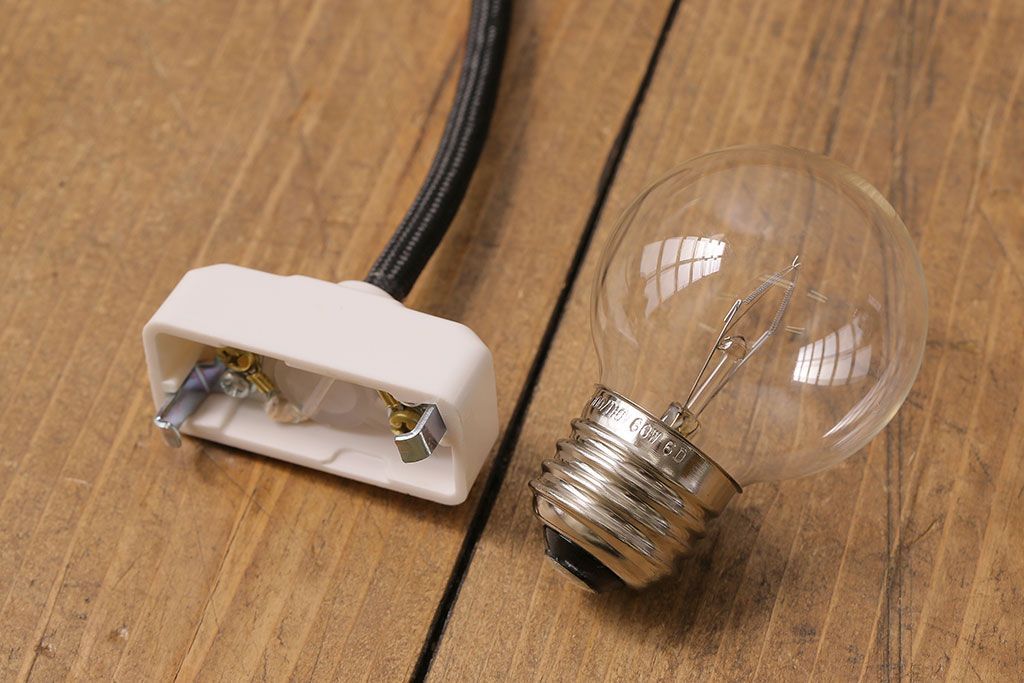 ビンテージ　ユニークなデザインが魅力的なペンダントライト(天井照明、吊り下げ照明)