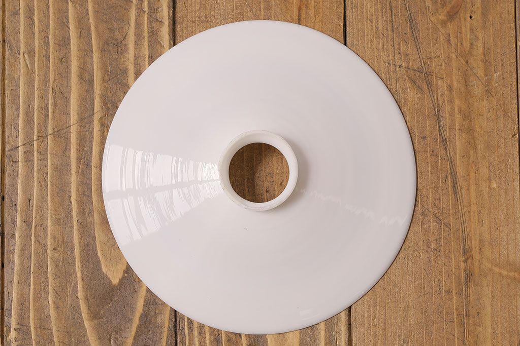 昭和レトロ　懐かしさと温かみを感じるシンプルな平笠シェードのペンダントライト(電笠、吊り下げ照明、天井照明)(1)