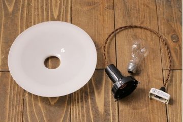 昭和レトロ　懐かしさと温かみを感じるシンプルな平笠シェードのペンダントライト(電笠、吊り下げ照明、天井照明)(2)