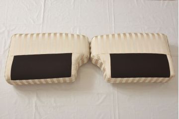 中古 極美品　maruni(マルニ)　地中海ロイヤルシリーズ　クッション付き　emil(エミール)　ラブシート(二人掛けソファ)(定価約49万円)