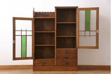 アンティーク家具　和製アンティーク　ナラ材　色ガラスとダイヤガラスがおしゃれな本箱(収納棚、キャビネット)