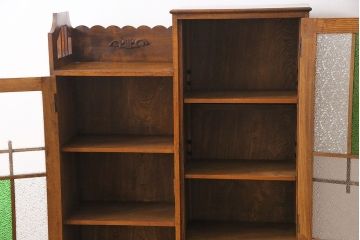 アンティーク家具　和製アンティーク　ナラ材　色ガラスとダイヤガラスがおしゃれな本箱(収納棚、キャビネット)