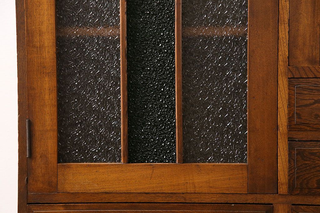 アンティーク家具　和製アンティーク　ナラ材　色ガラスとダイヤガラスがおしゃれな本箱(収納棚、キャビネット)