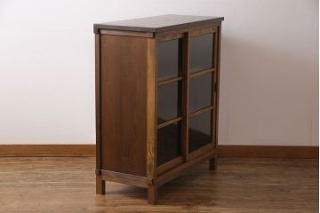 レトロ家具　昭和レトロ　前面タモ材　懐かしさ漂う脚付きキャビネット(ガラス戸棚、飾り棚)