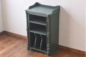 アンティーク家具 イギリスアンティーク 優雅なデザインが魅力のペイントキャビネット(本棚、飾り台)