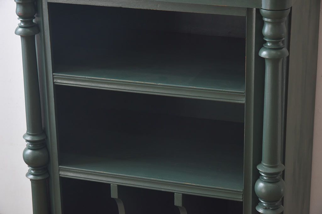 アンティーク家具 イギリスアンティーク 優雅なデザインが魅力のペイントキャビネット(本棚、飾り台)