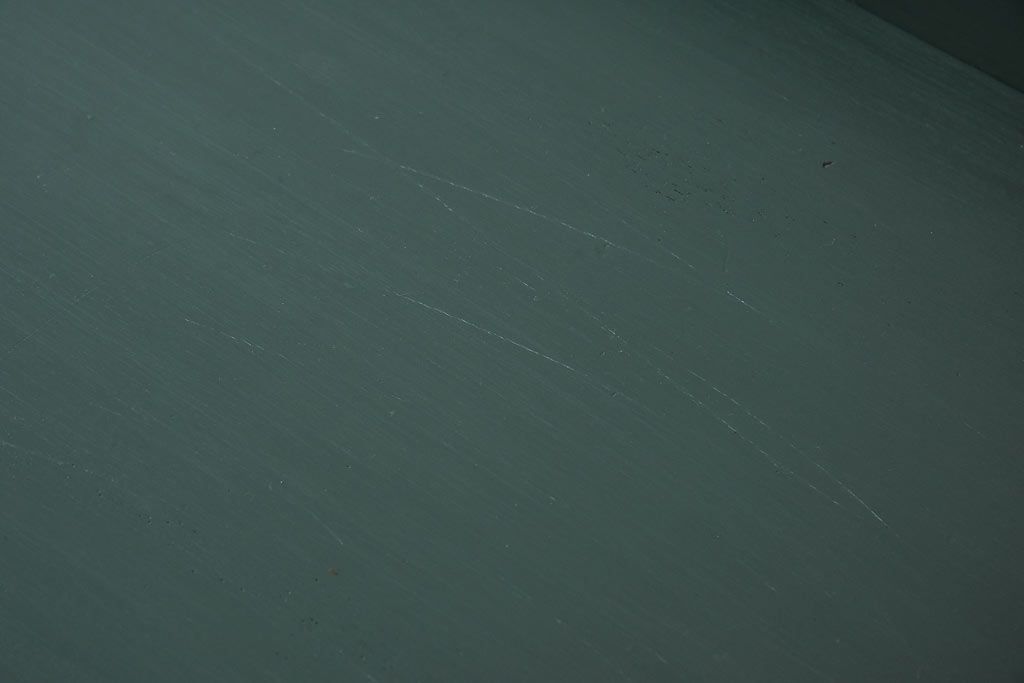 アンティーク家具 イギリスアンティーク 優雅なデザインが魅力のペイントキャビネット(本棚、飾り台)