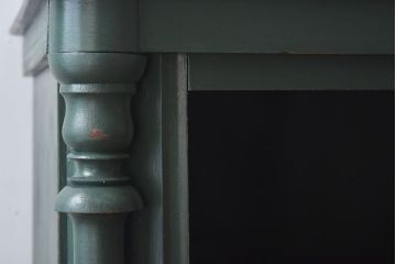 アンティーク家具 イギリスアンティーク 優雅なデザインが魅力のペイントキャビネット(本棚、飾り台)