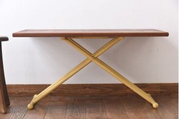 ラフジュ工房オリジナル　ヒノキ材　イエローペイントのリフティングテーブル(サイドテーブル、センターテーブル、作業台、折りたたみ)(2)(R-029176)