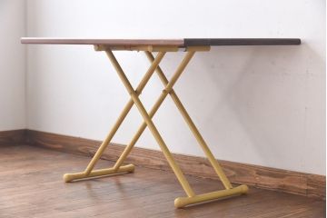 ラフジュ工房オリジナル　ヒノキ材　イエローペイントのリフティングテーブル(サイドテーブル、センターテーブル、作業台、折りたたみ)(2)(R-029176)