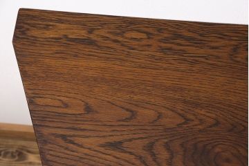 アンティーク家具　イギリス製　アンティーク調のデザインが魅力のコンソールテーブル(サイドテーブル)