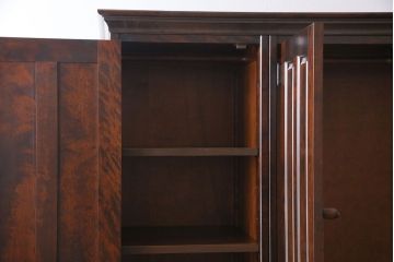 中古　美品　北海道民芸家具 洗練されたデザインの組立式ワードローブ(洋服タンス、収納棚)(定価約81万円)