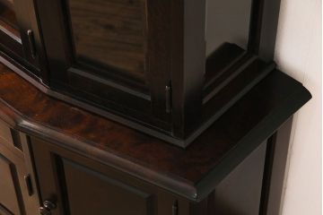 【N様ご成約分】中古　北海道民芸家具　OM151　上品な佇まいの食器棚(キャビネット、収納棚)(定価130万円)