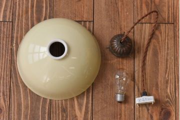 オールドノリタケ・則武(日陶)　チューリップ　照らすと透ける模様が魅力の電笠(天井照明、シェード)