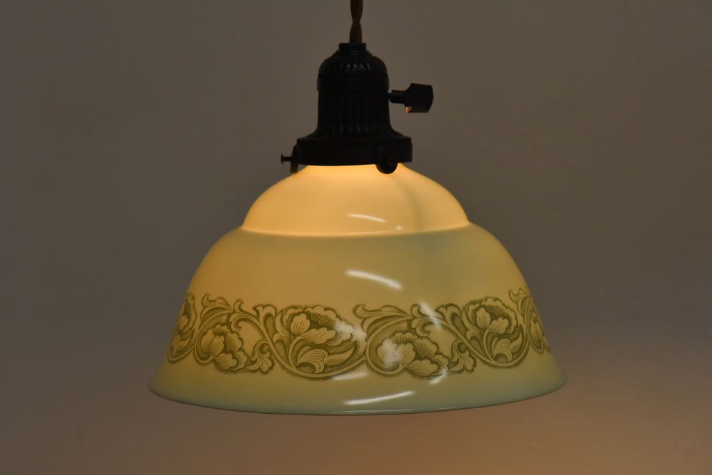 オールドノリタケ・則武(日陶)　やわらかな色合いが魅力的な電笠(天井照明、シェード)