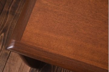 アンティーク雑貨　北欧ビンテージ　G-PLAN　モダンなシルエットのネストテーブル(カフェテーブル、サイドテーブル)