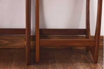 アンティーク雑貨　北欧ビンテージ　G-PLAN　モダンなシルエットのネストテーブル(カフェテーブル、サイドテーブル)