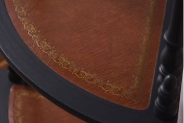 アンティーク雑貨　ペイント家具　シックな雰囲気漂うレザートップのコーナーラック(飾り台、花台)