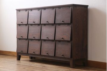 ラフジュ工房オリジナル　3×4マス　かわいらしい取っ手のパタパタ収納棚(マス目棚、戸棚)